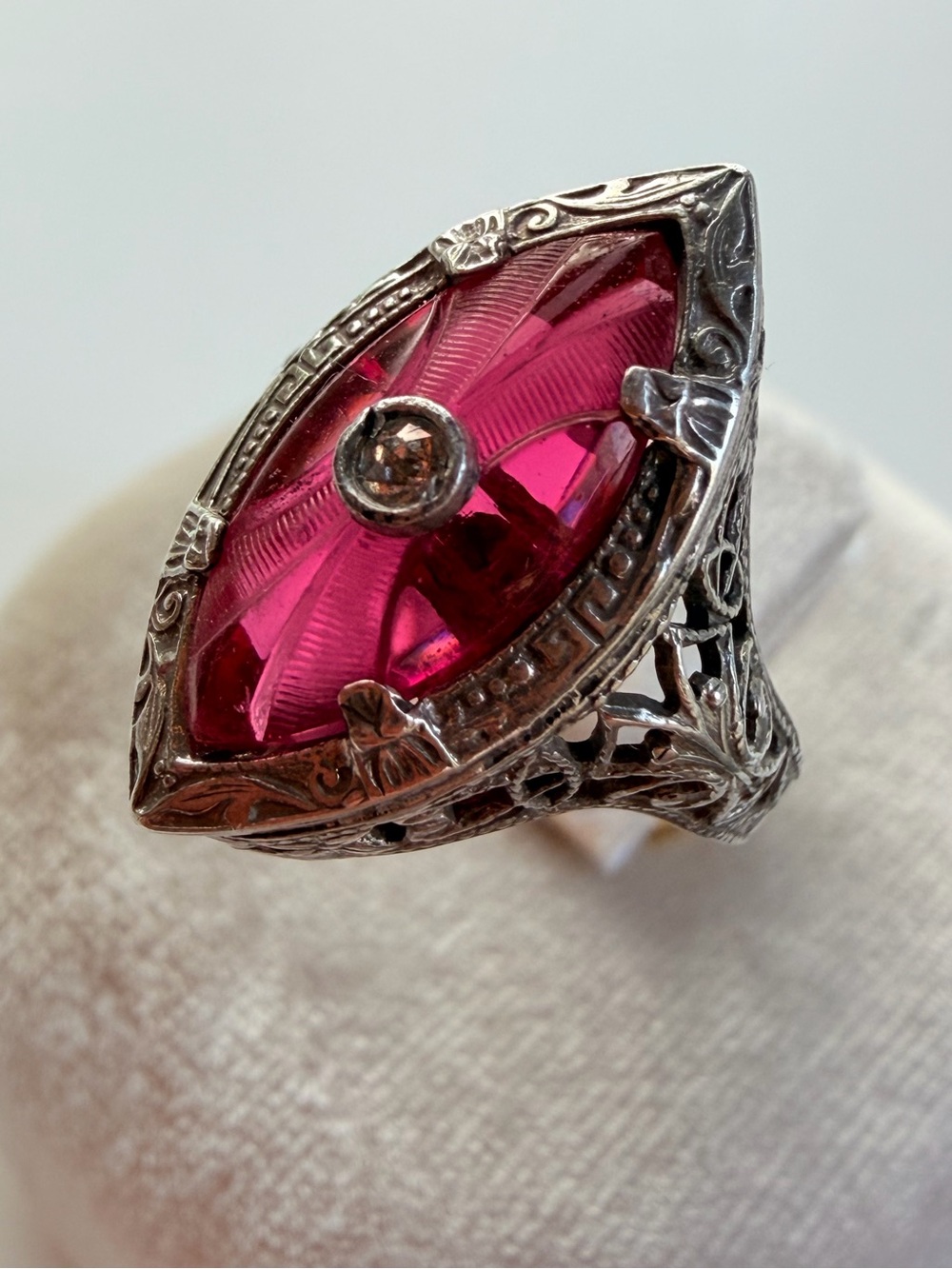 Antique Edwardian Pink-Red Sunburst Glass Filigree Marquise Ring - Picture 8 of 13